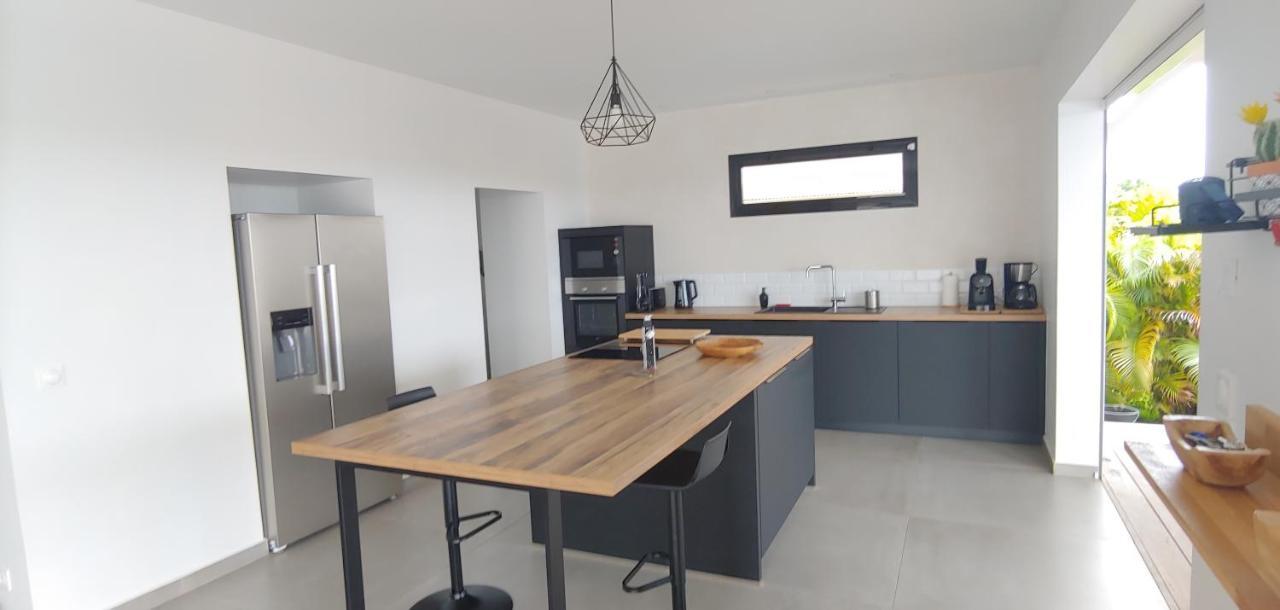 Villa Fleur De Goyave - Tres Bien Ventilee - Vue Degagee Сен-Франсуа Экстерьер фото